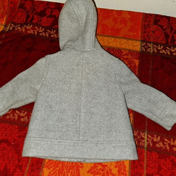 Old Navy light grey baby coat size 12-18 m - Picture 5 of 8